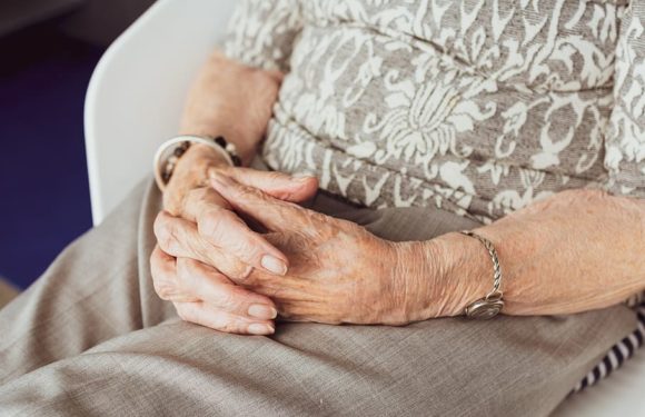 La téléalarme et la téléassistance pour la protection des seniors à mobilité réduite